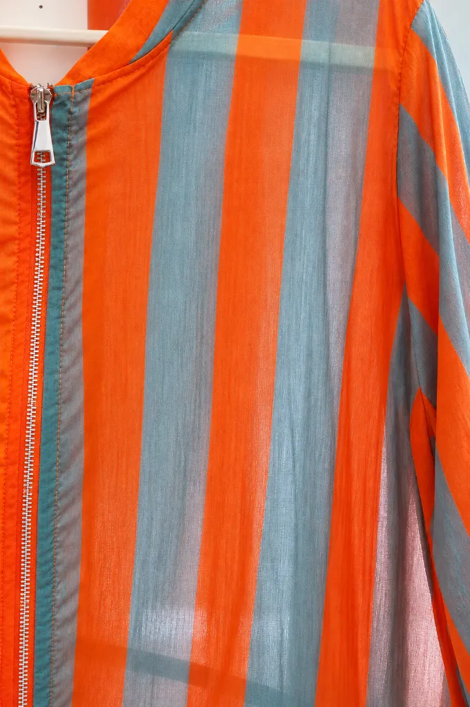bomber narajna detalle.webp
