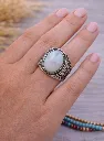 anillo piedra blanca 1 .webp