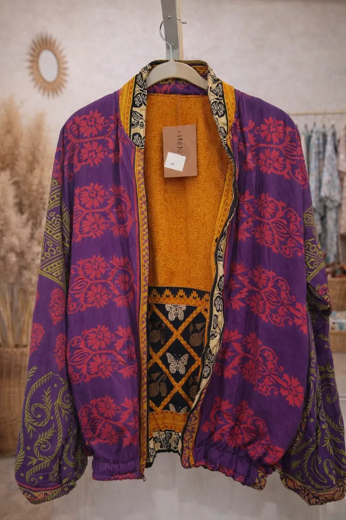 morada amarillo colgada.webp