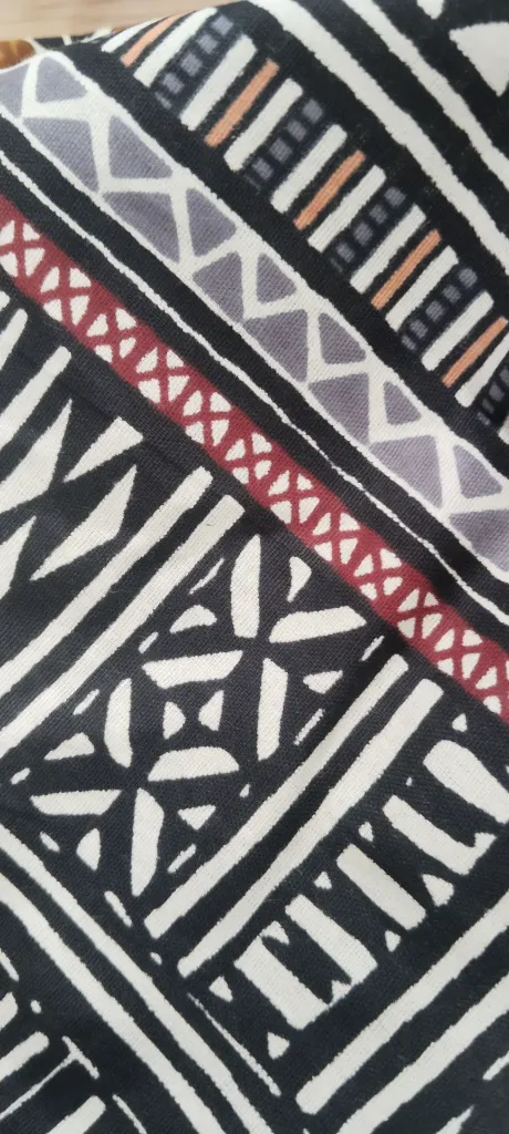 aminata xxl tela.webp