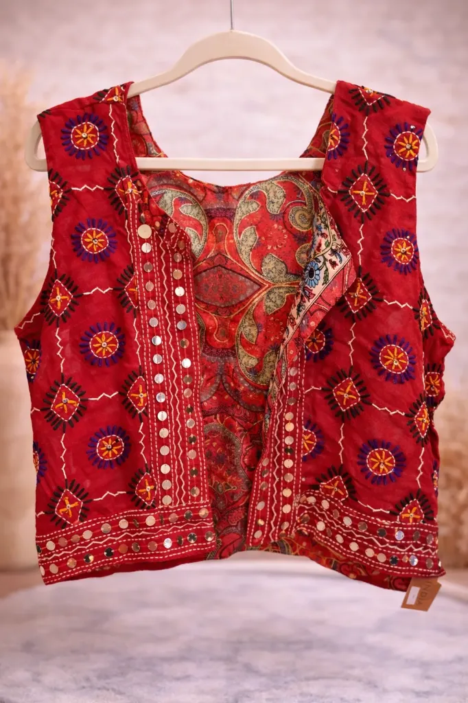 CHALECO KANTHA REVERSIBLE (REV ROJO 1)