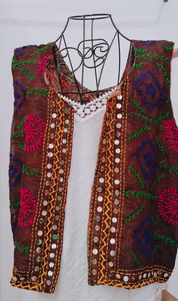 CHALECO KANTHA REVERSIBLE