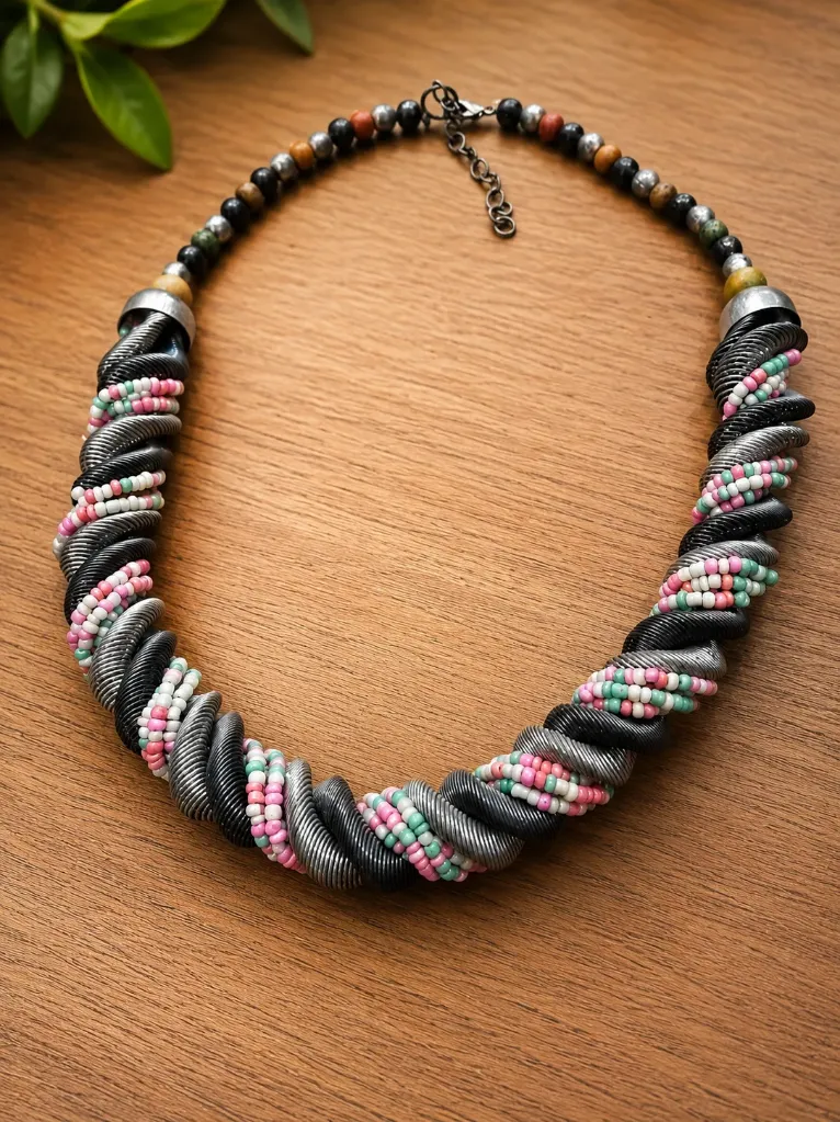 COLLAR ESPIRAL AURORA